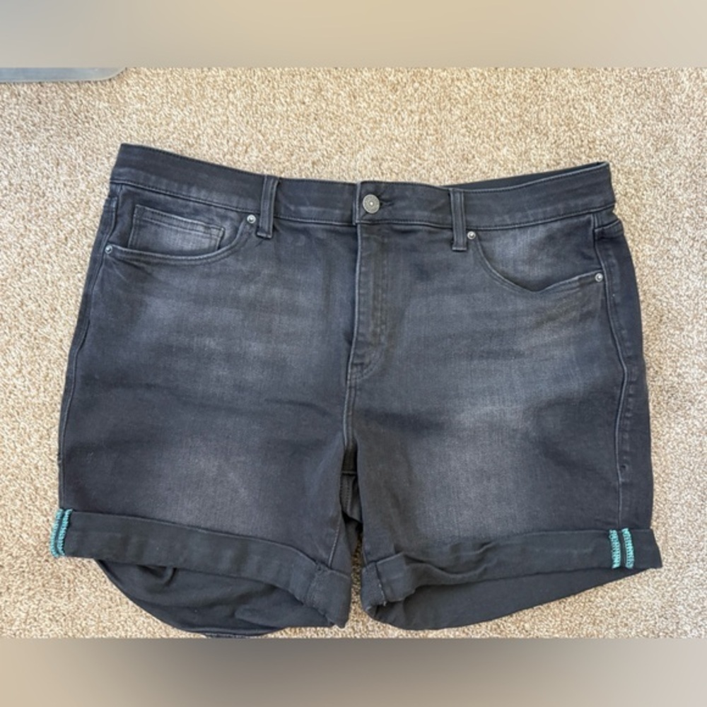 LuLaRoe Boyfriend Black Denim Shorts Size 34